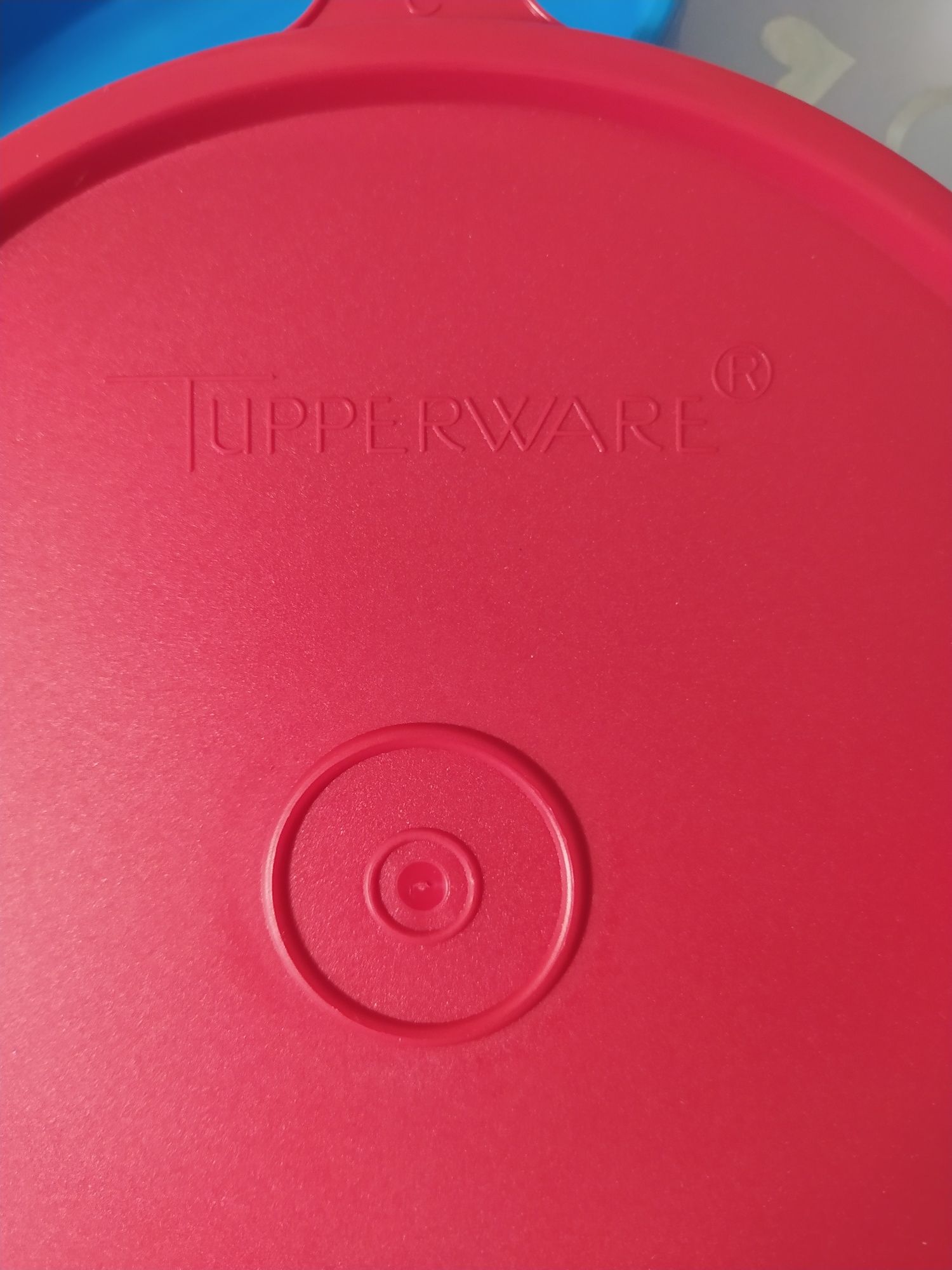 Продам контейнер Tupperware, новый, 350мл