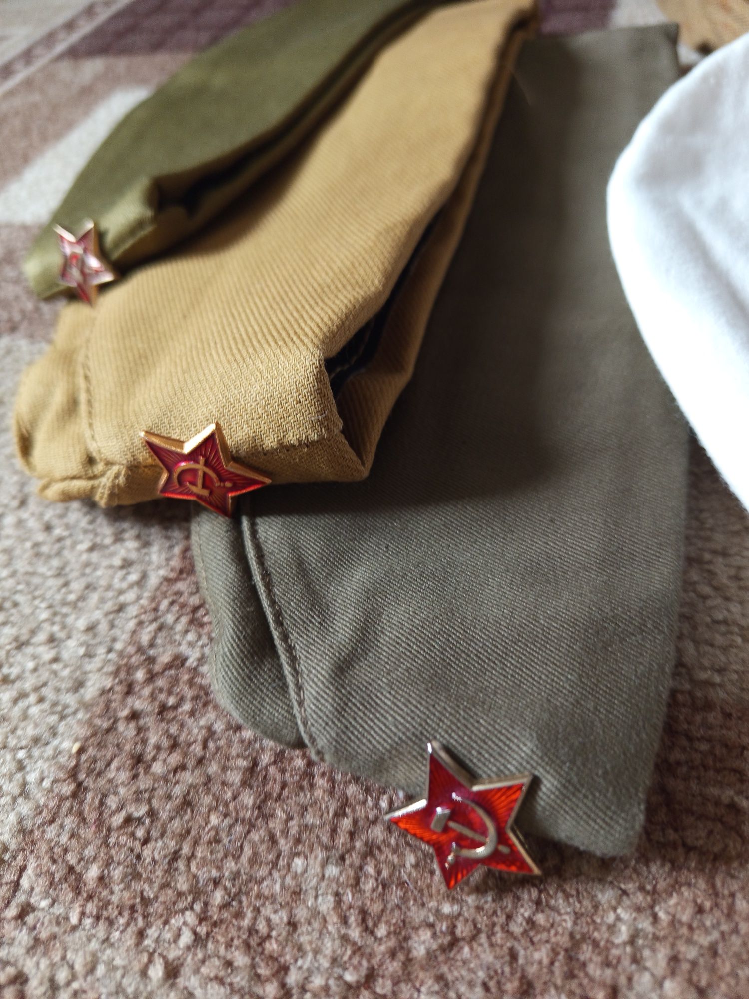 Головных военных уборов. Пилотки. Берет