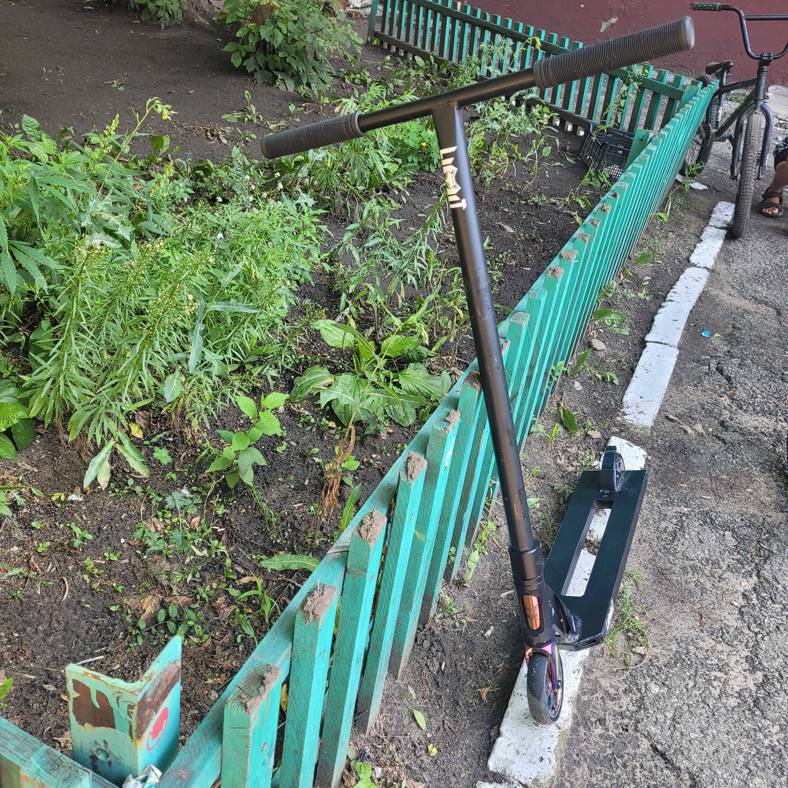 Трюковой самокат