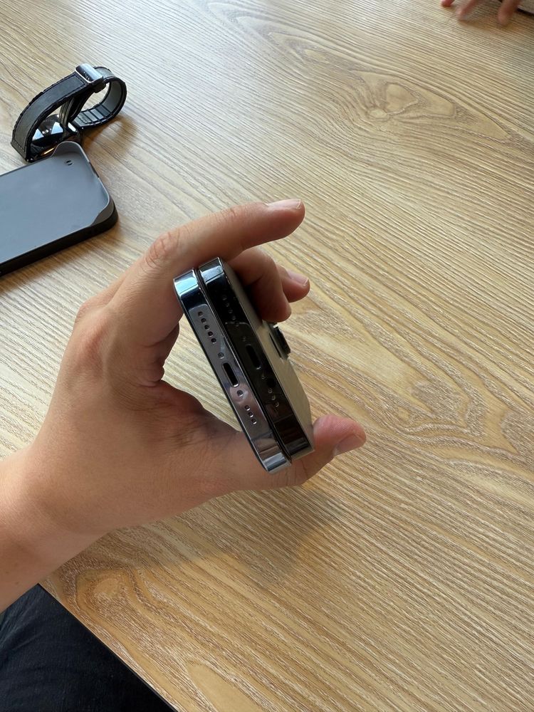 IPhone 14 Pro и iPhone 13 Pro