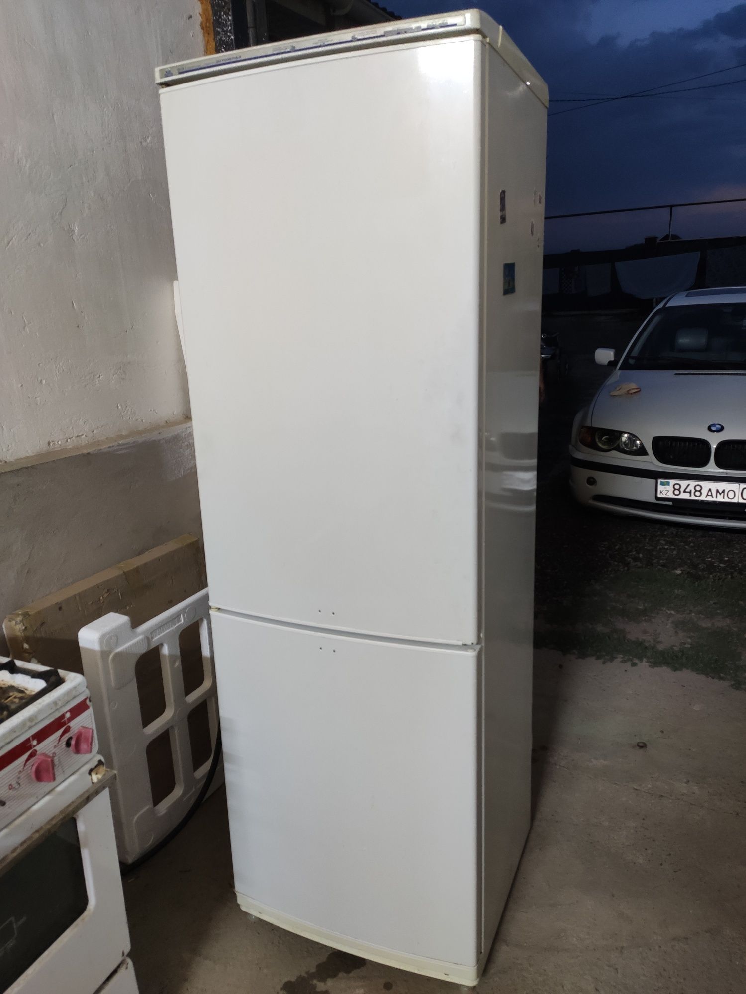 Продам холодильник