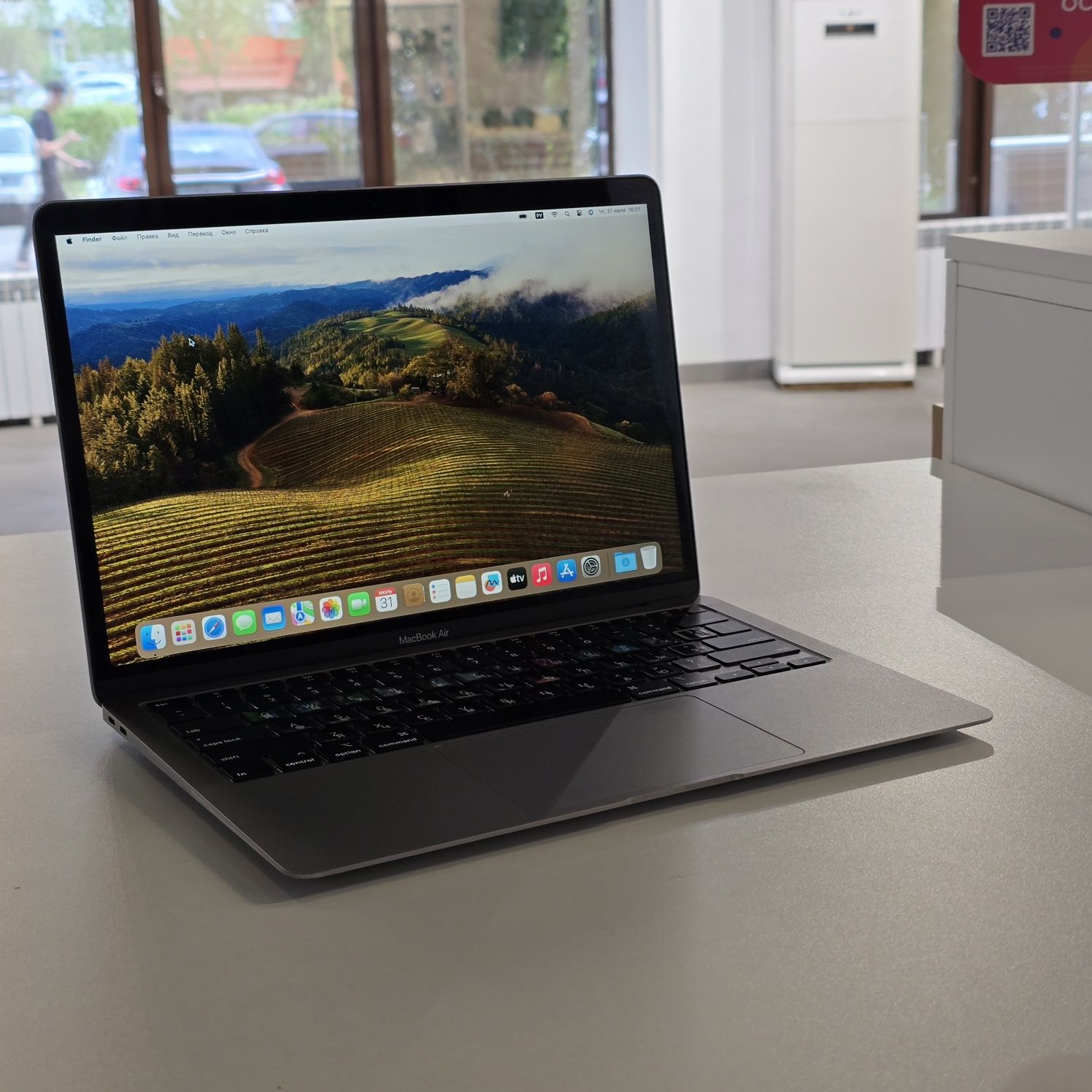 MacBook Air i3 2020