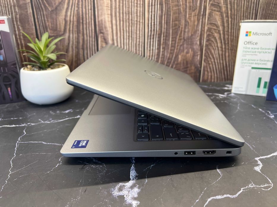 Делл Latitude 5450 - Core Ultra 5‑135U / 16GB / 512GB / 14" IPS / SIM