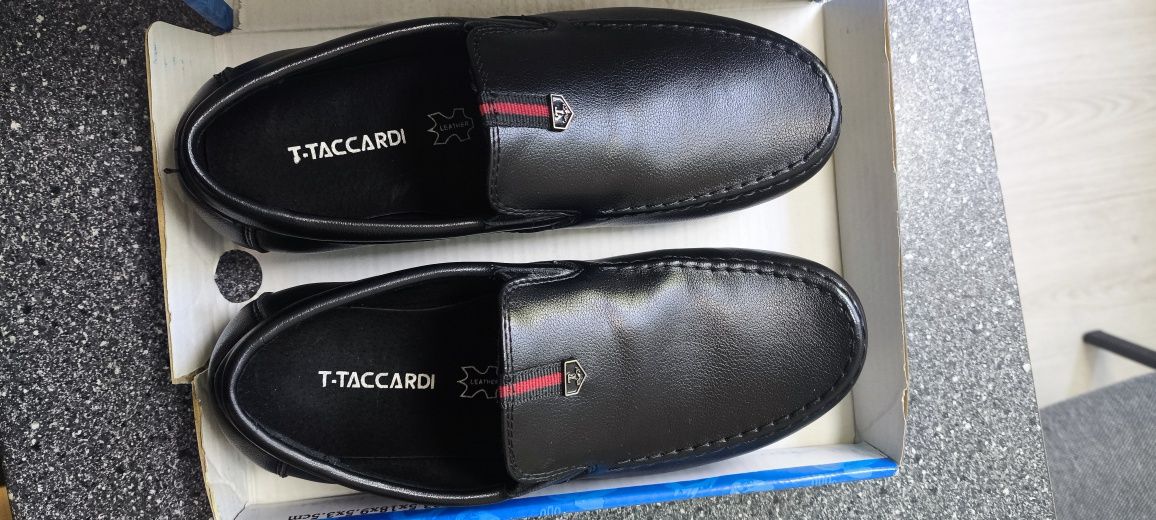 Мокасины для мальчика новые
