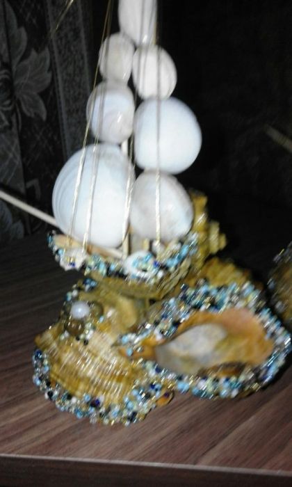 Кораблик из морских ракушек сувенирный