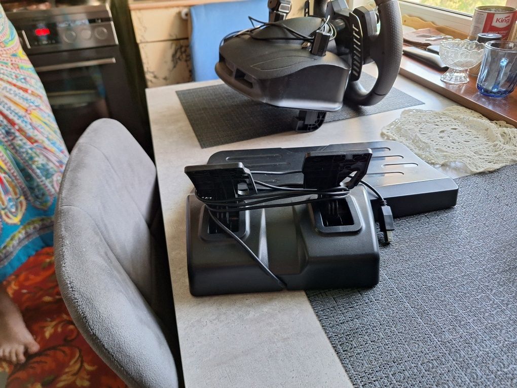 Продам игровой контролер.