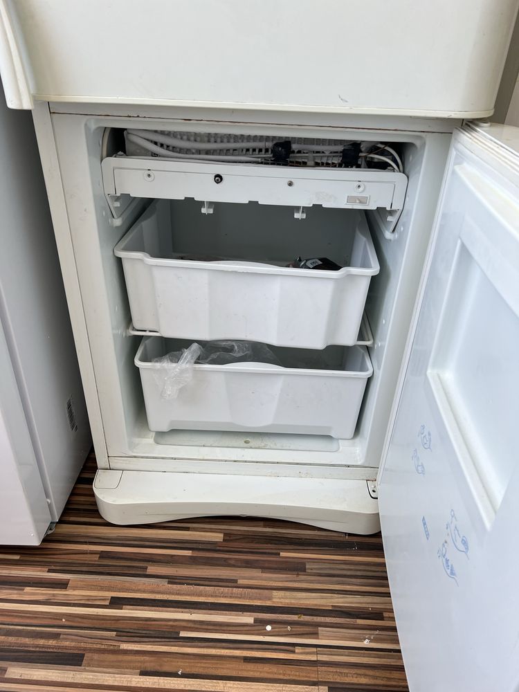 холодильник Indesit