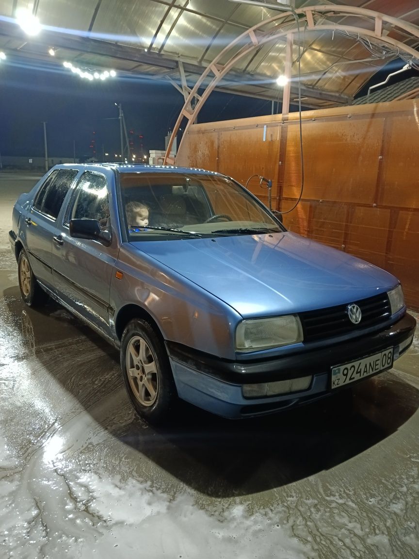Продам вента 1992г сел поехал