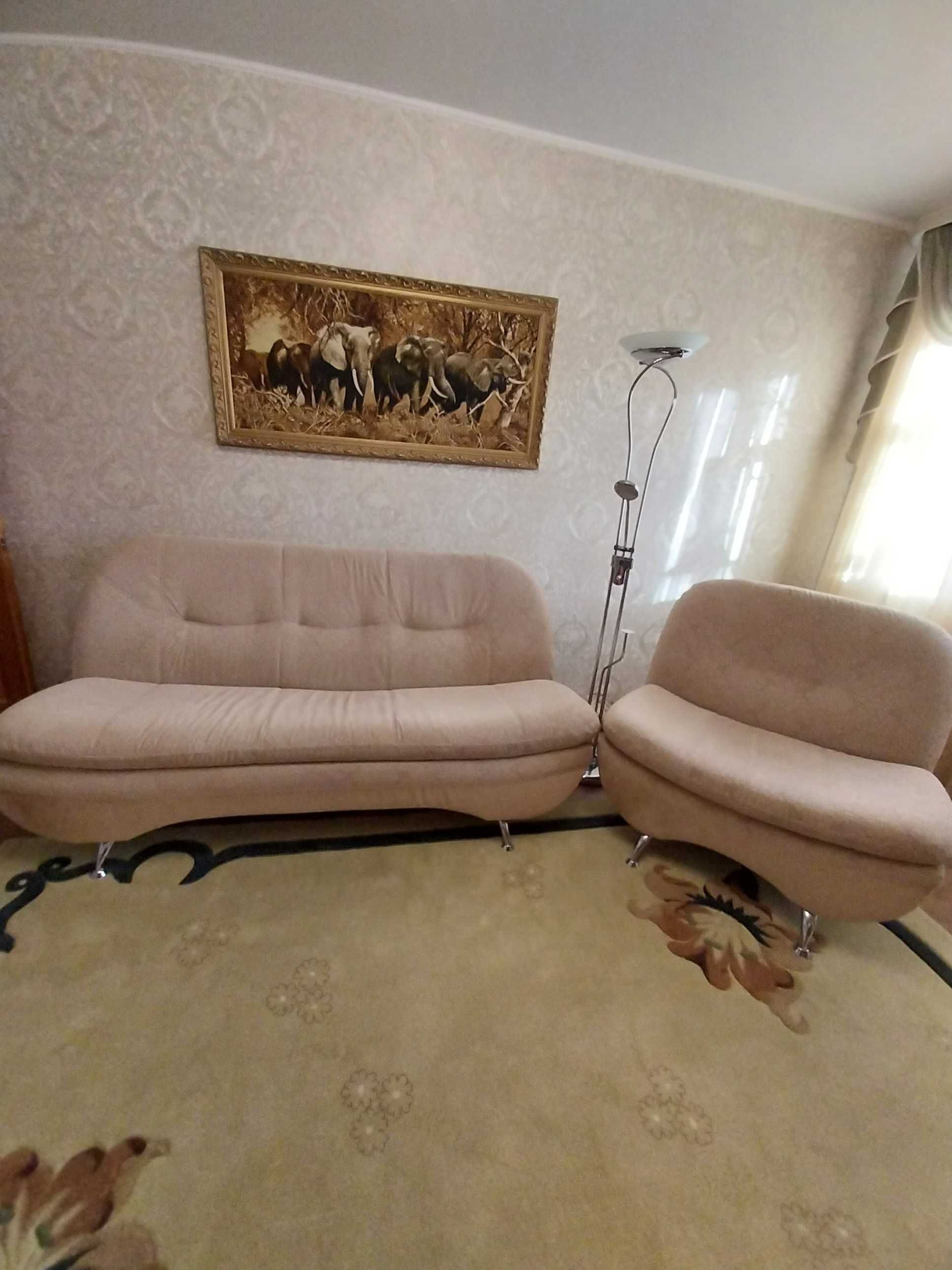 Диван с креслами