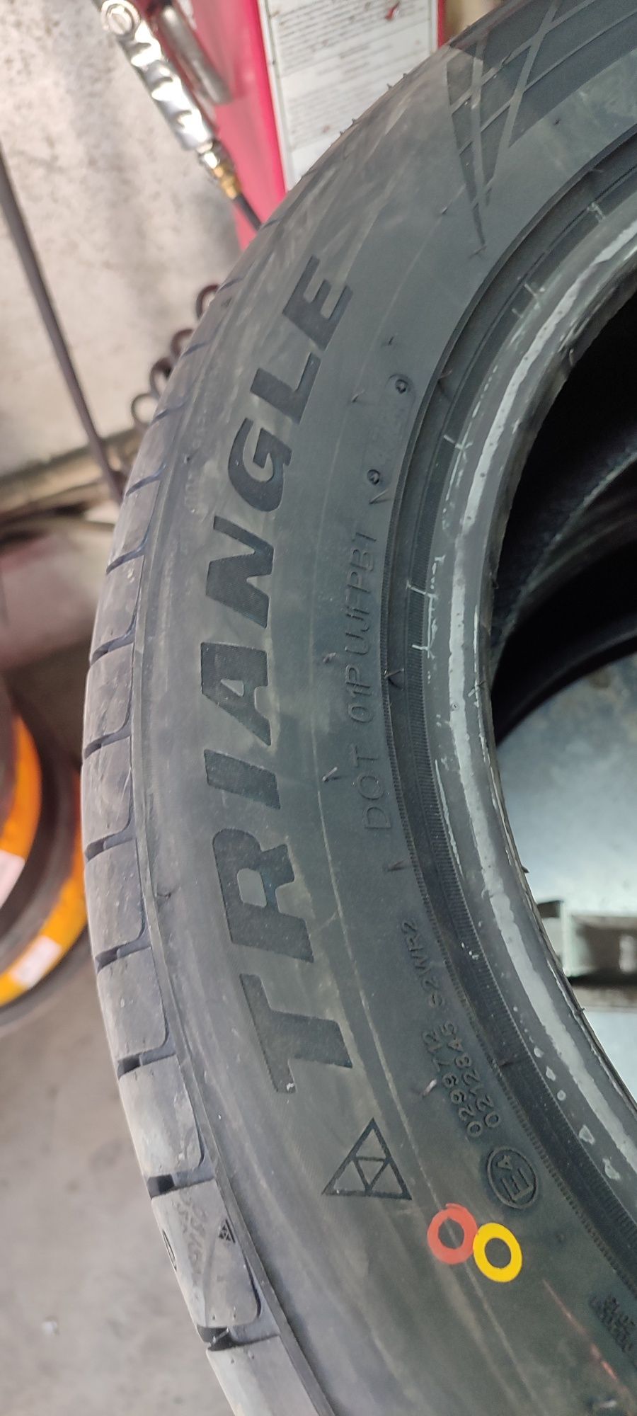Triangle 215/55 R17