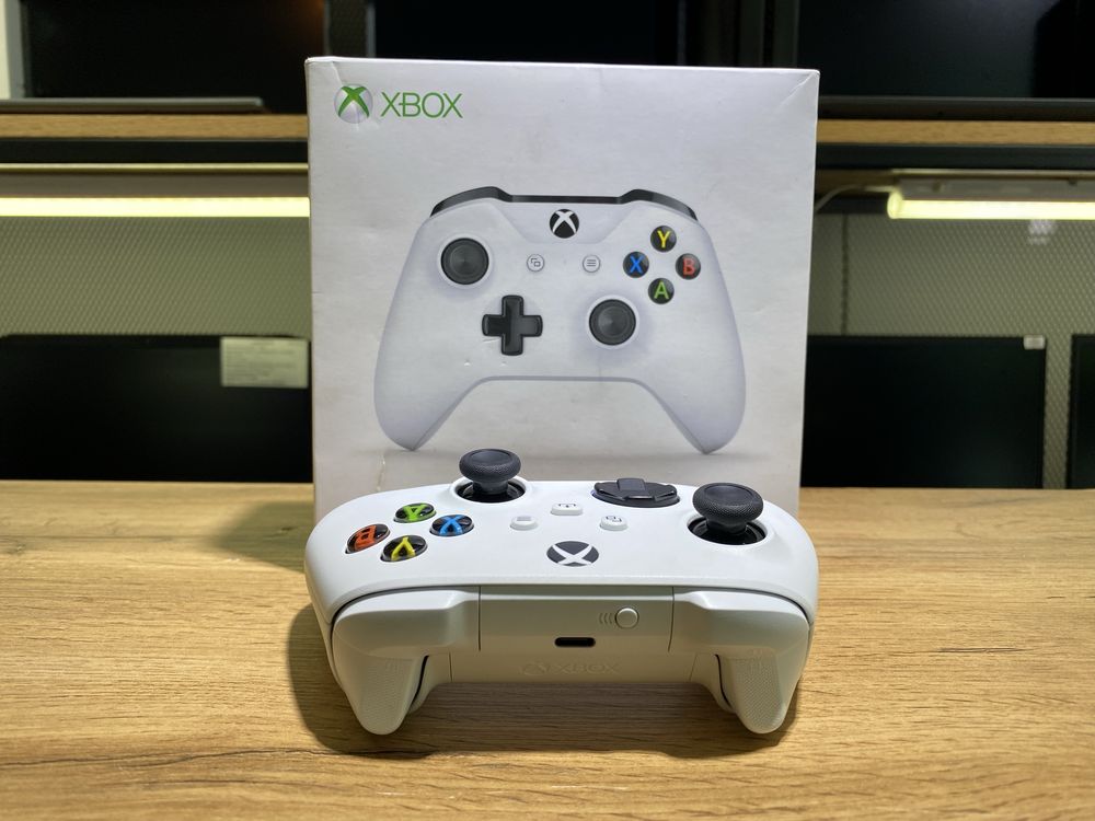 Геймпад для XBOX, белый, в отличном состоянии, 10396/А10
