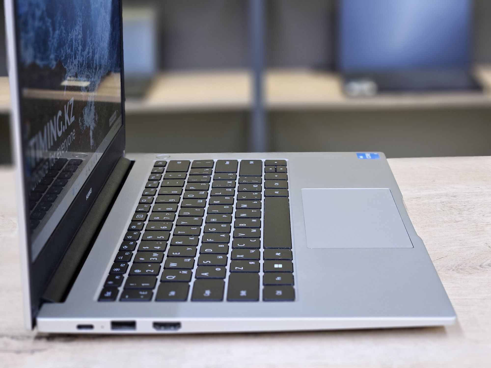 Офисный Ноутбук Huawei MateBook D14 - Core i3-1115G4/8GB/256GB