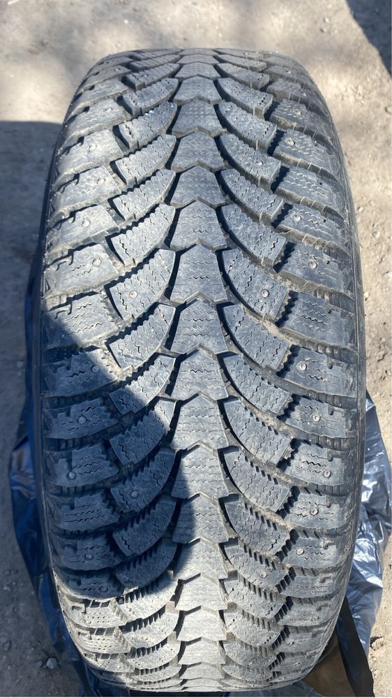 MAXTREK 235/60R17