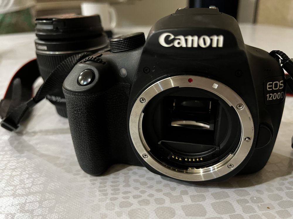 Продается - Canon EOS 1200D