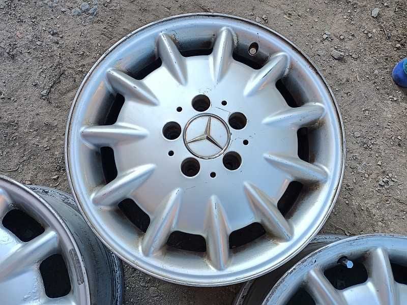 Продам оригинальные легкосплавные диски на автомашину Mersedes
