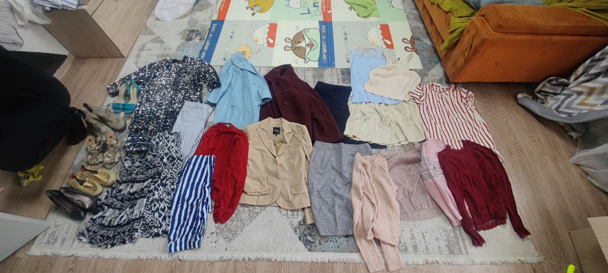 Продам женские вещи и обувь