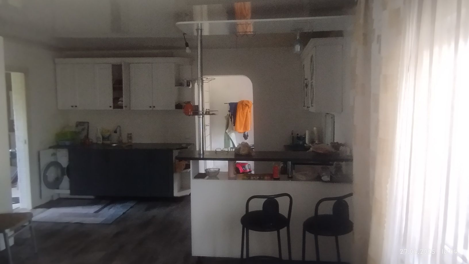 Продам дом квартира. В центре .
