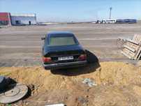 Mercedes-Bens 124 E 300