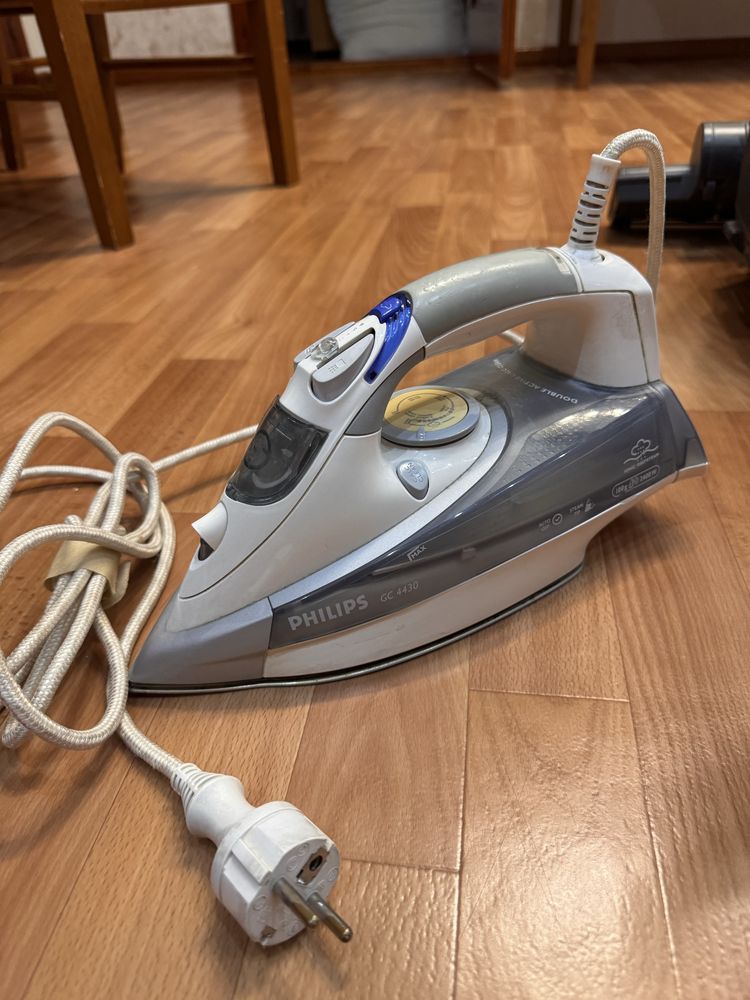 Утюг Philips в хорошем состоянии
