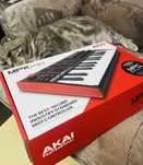 MIDI-клавиатура AKAI MPK Mini MKIII Black-Red, Микрофон Fifine T669