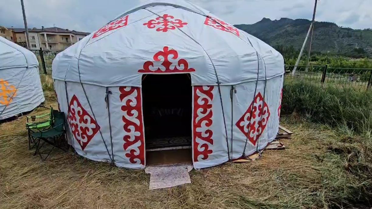 Сдаётся юрта в Баянауле, рядом находится озеро Сабындыкөл.