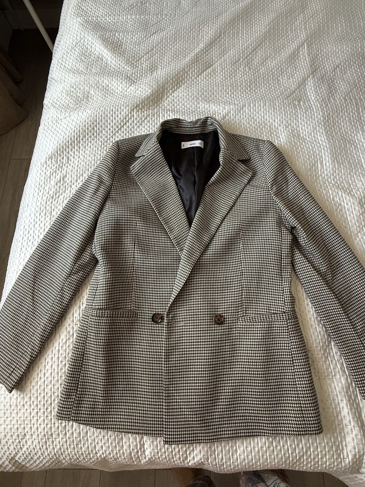 Продам женский пиджак Mango
