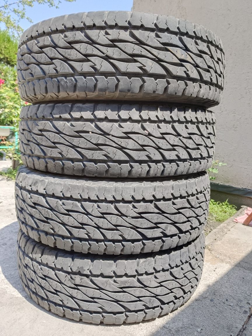 Шины Brigstone dueler A/T  31/10.50R15LT