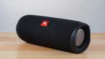 Продаю колонку JBL flip5