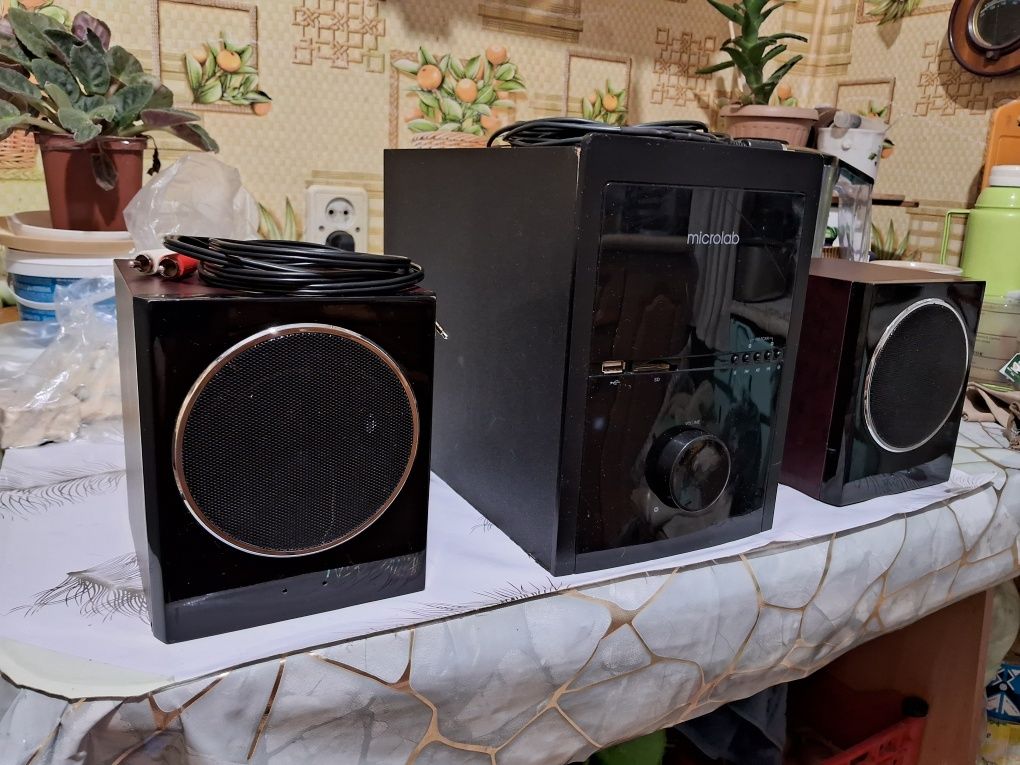 Сабвуферы Microlab M-700 U