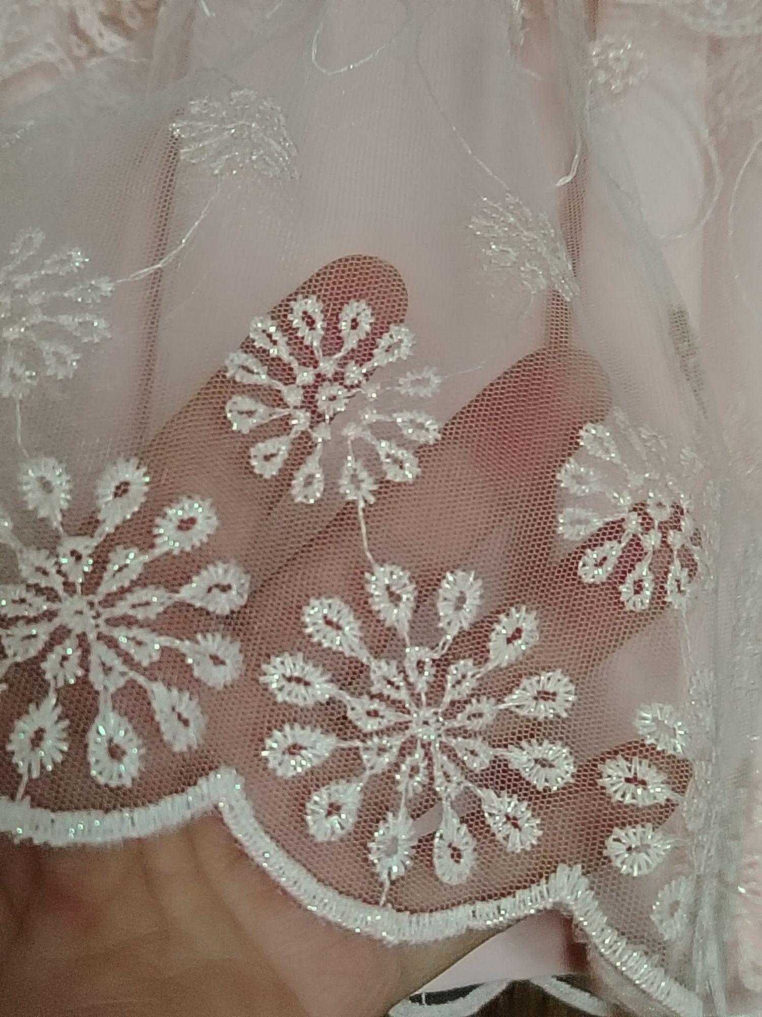 Продаю платье нарядное