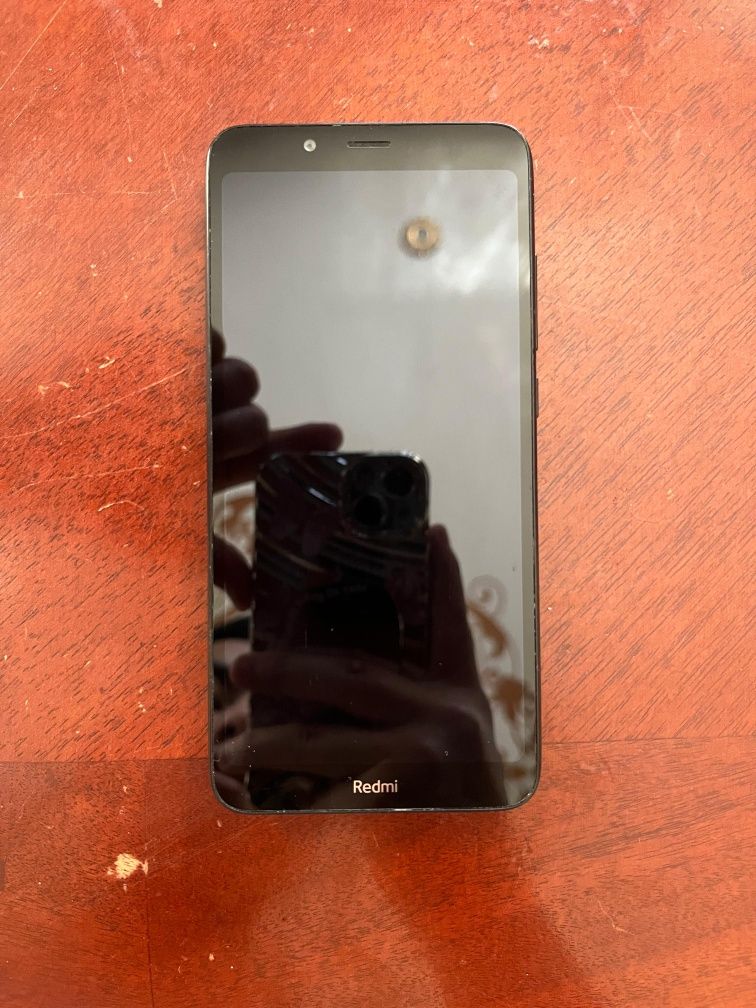 Телефон Redmi в хорошем состоянии