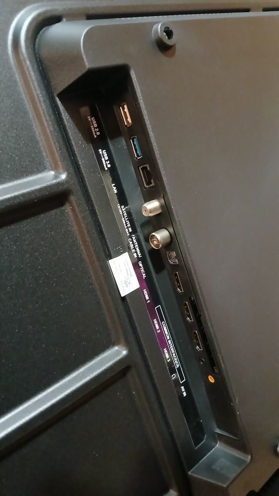 Телевизор artel ua43h3502 на запчасти, разбит экран