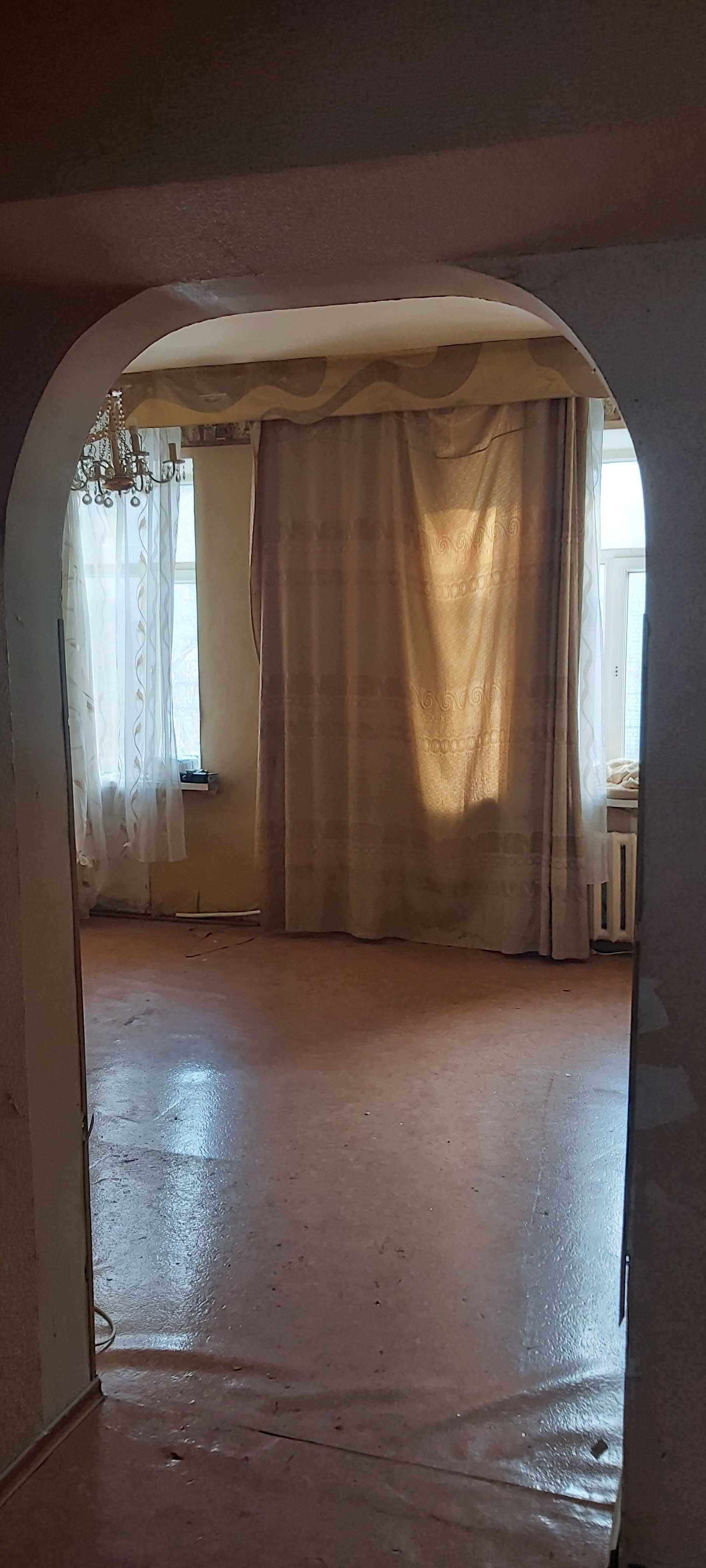 Продам 2-х комн.   61 кв.м высокие потолки