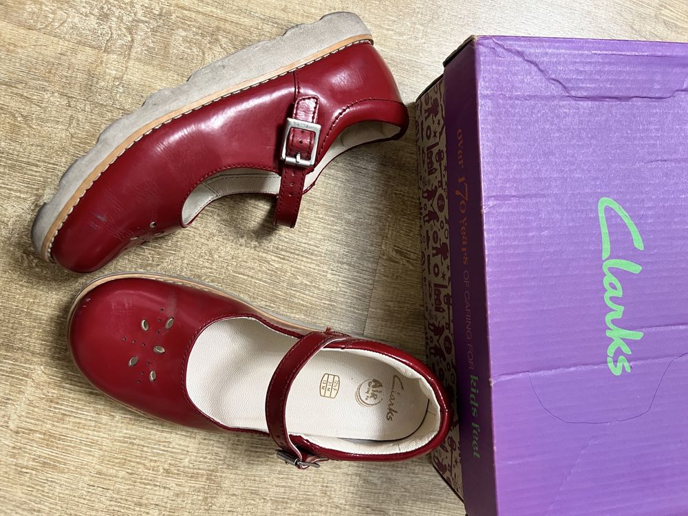 Clarks туфли для школы/сменка