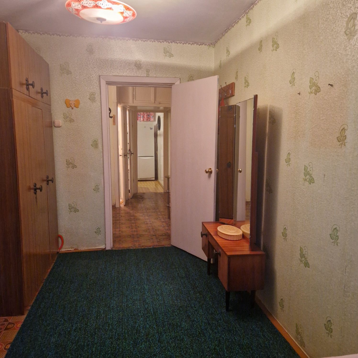3-комнатная квартира, 60.4 м², 5/5,К.Сутюшева (ТРЦ"Достык молл"),1975г