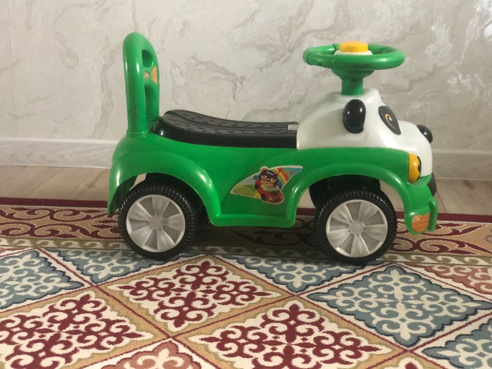 Продам машинку каталку