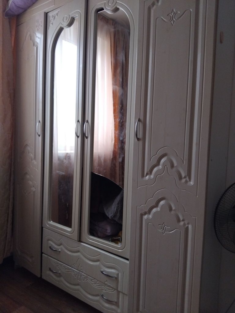 Продам спальный гарнитур, срочно
