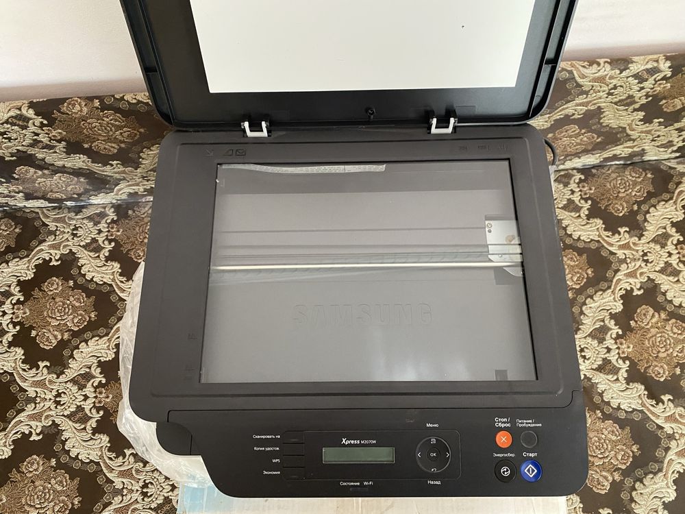 Принтер Samsung Xpress M2070W (коробка и блок питания в комплекте)