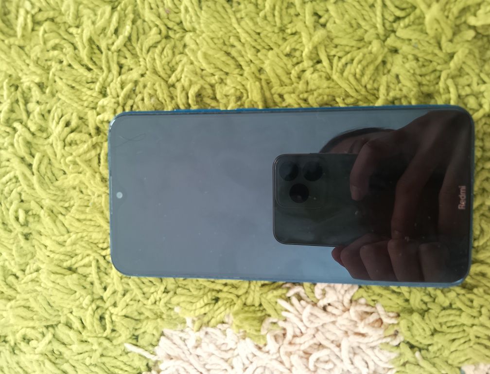 Redmi 8 64гб  іші жақсы жұмыс жасайды