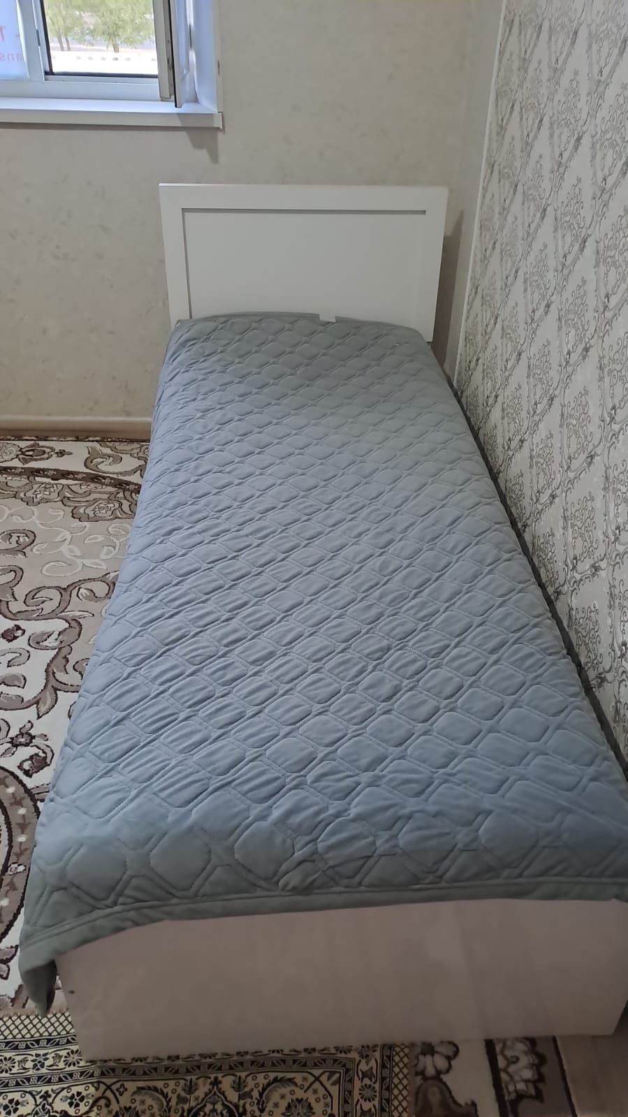 Прихожка, кровать, комод, шкаф