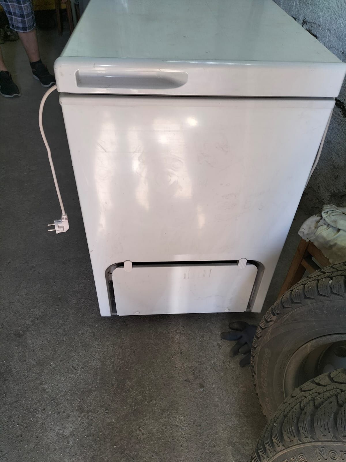 Продам морозильную камеру ларь.