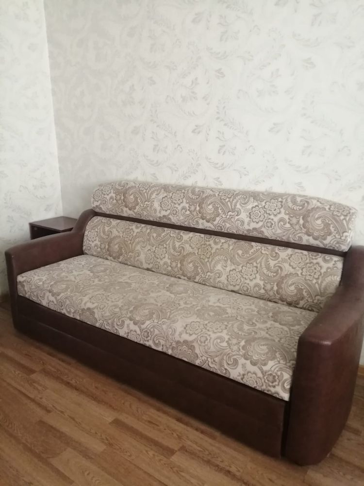Продам мягкий уголок 2 кресла и диван