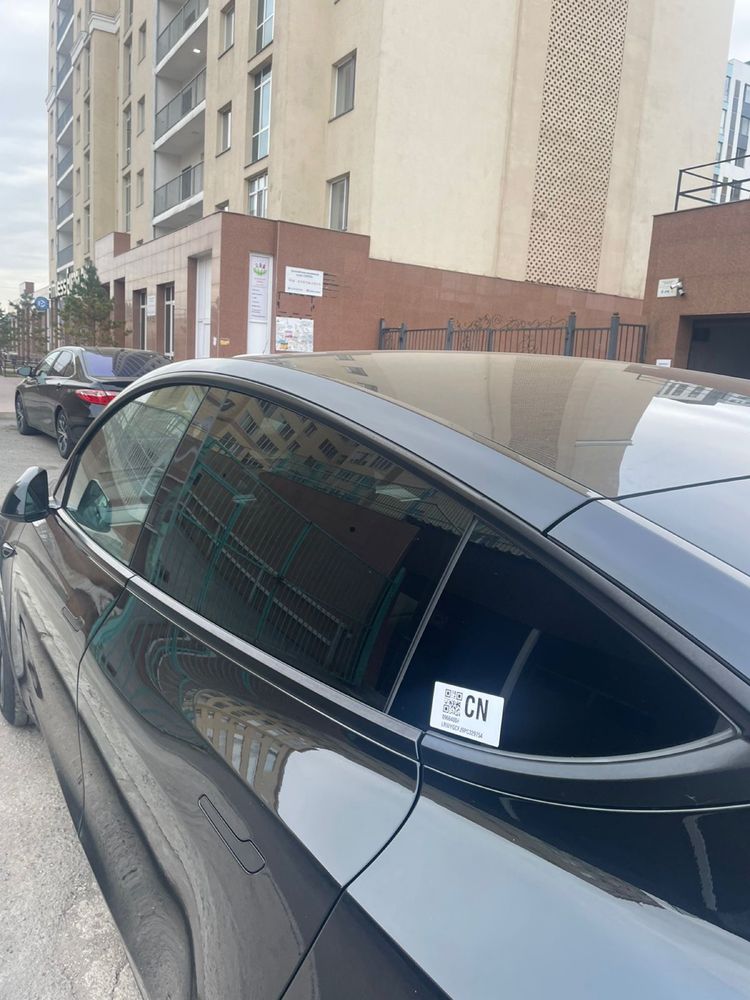 Автомобиль Tesla model Y