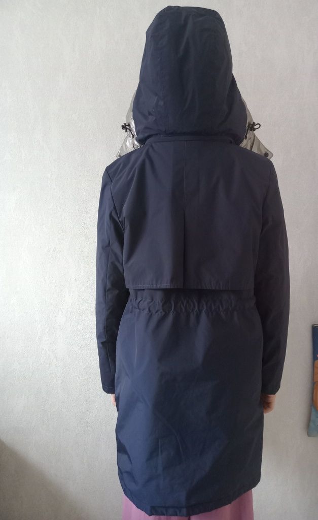 Продам плащ для девочки
