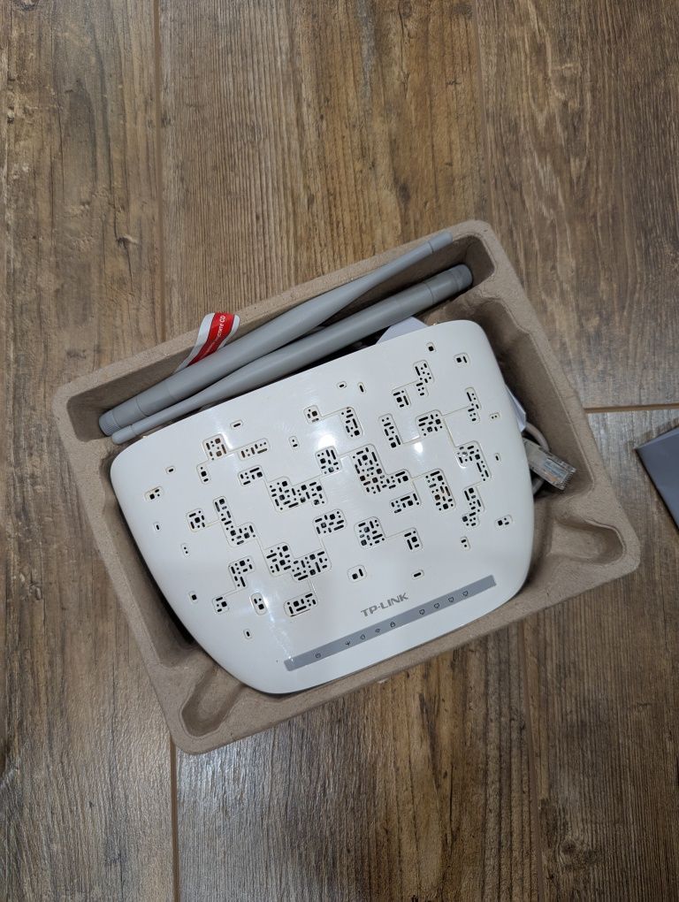 Продам Wi-Fi роутер TP-LINK TD-W8961ND