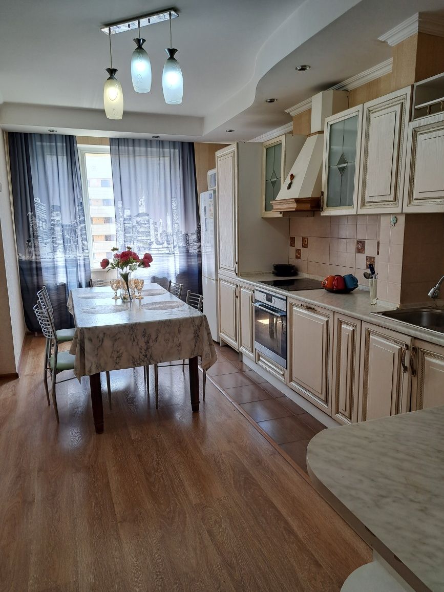3-ком 3 кровати Керуен,Байтерек,Абу-Даби-.квартира посуточно..