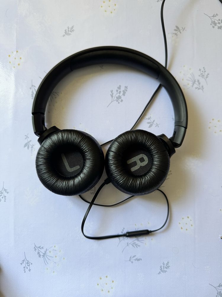 JBL tune 500 в отличном состояний