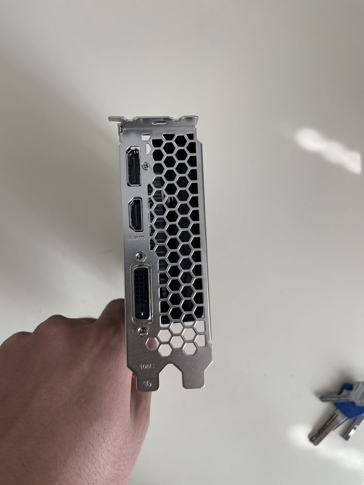 Продается видеокарта 1050ti