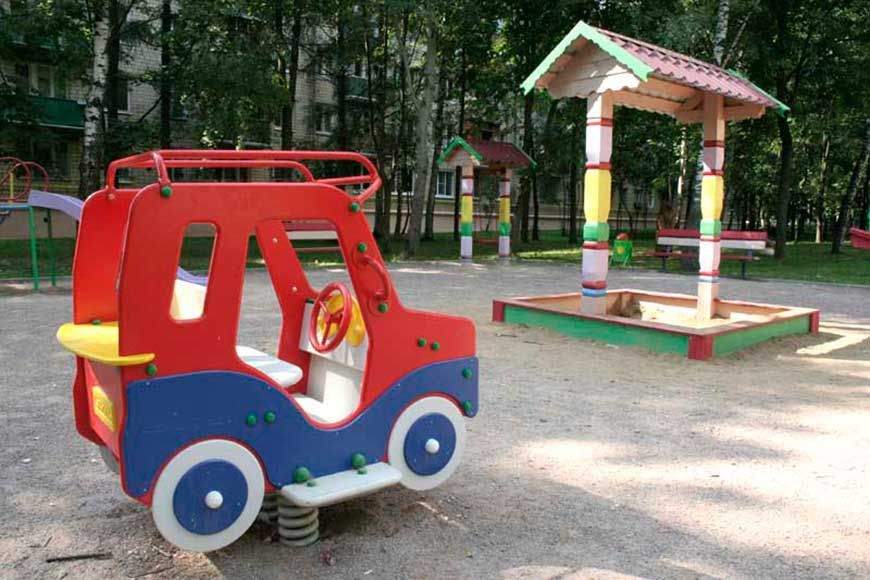 Детские площадки, мафы.тартановое покрытие.