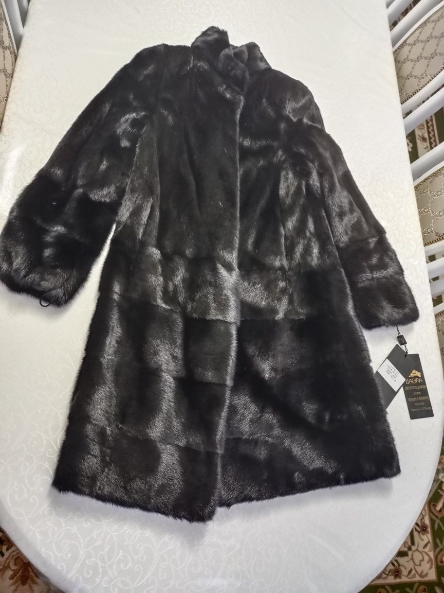 Продам новую норковую шубу